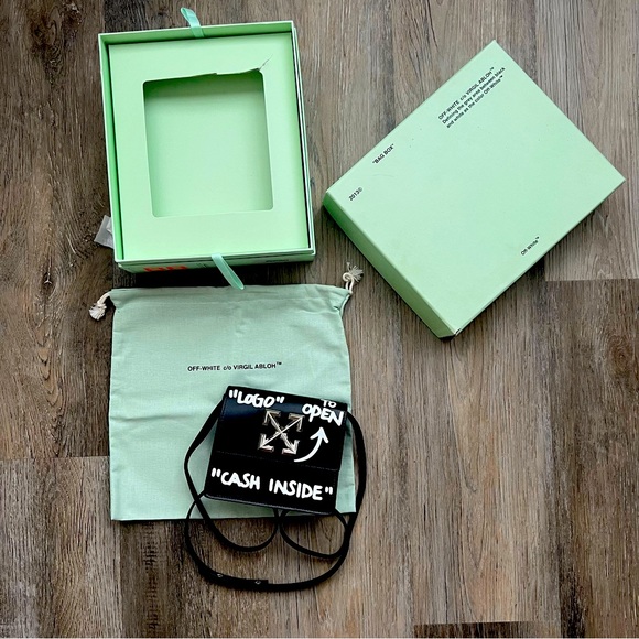 Off-White Handbags - NWT rare Off White Cash Only Jitney bag